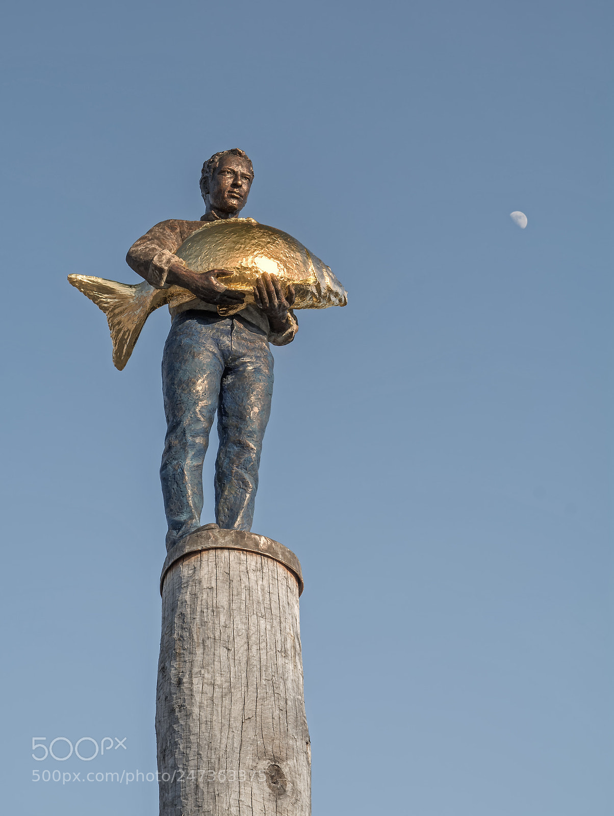 Nikon D7100 sample photo. Man  moon  fish photography