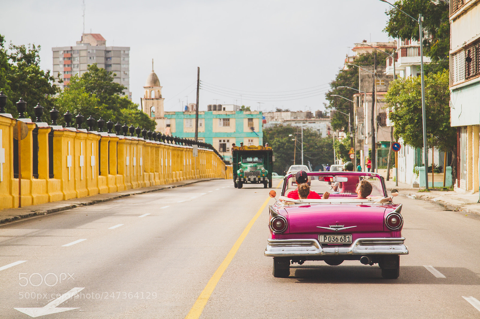 Canon EOS 7D sample photo. Cruising down the street photography