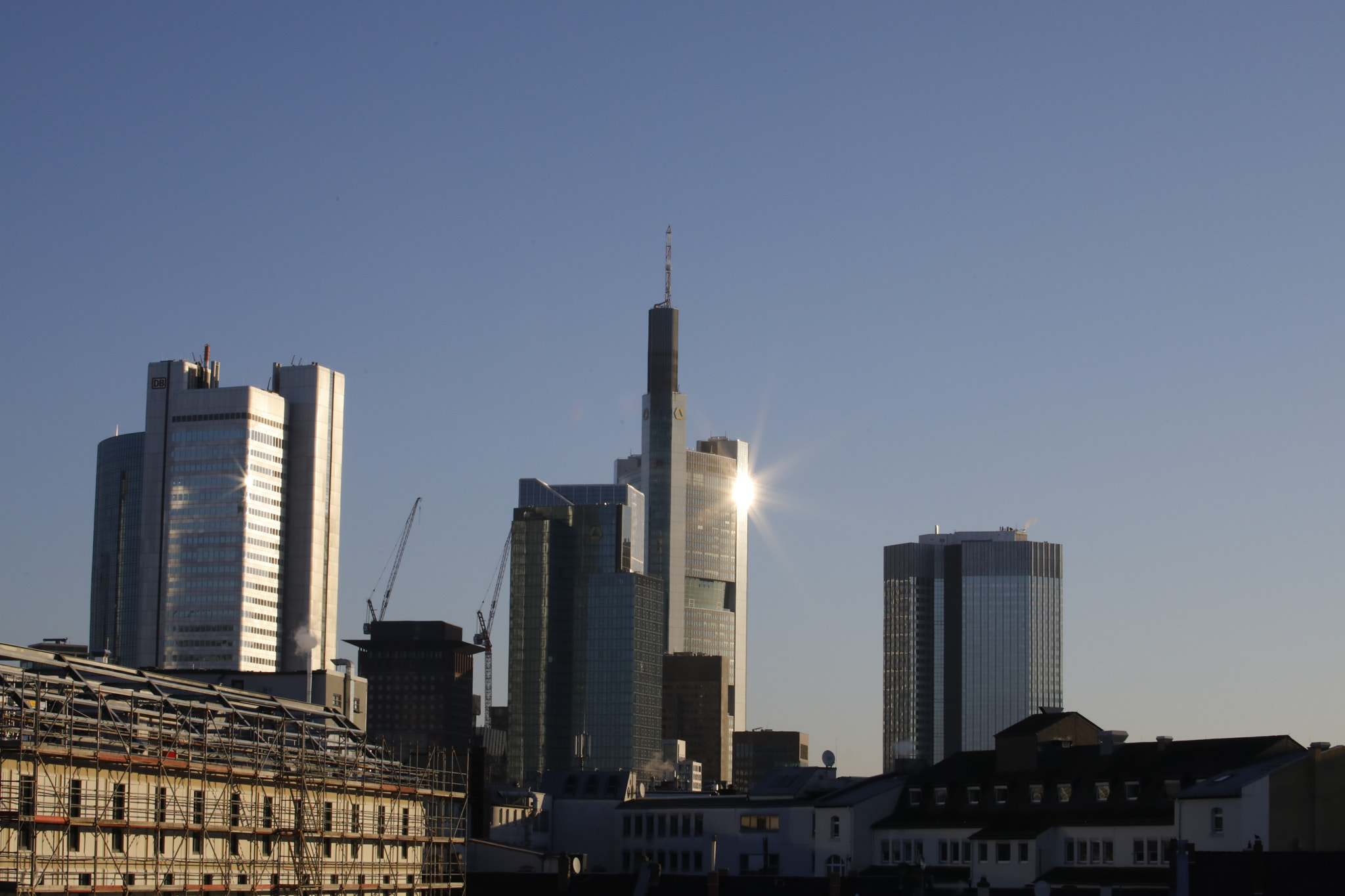 Canon EF 70-300mm F4-5.6L IS USM sample photo. City center photography