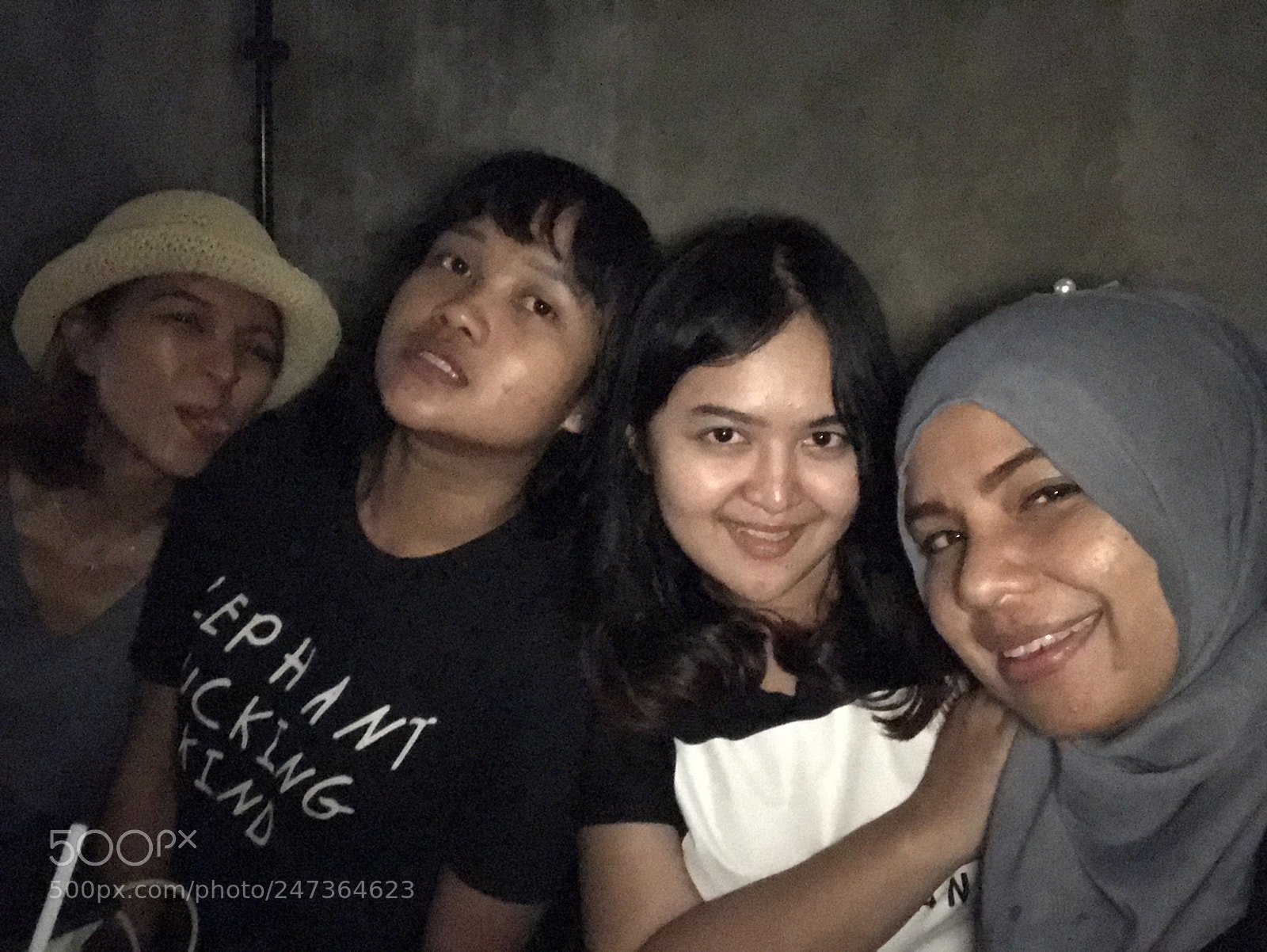 Apple iPhone 7 sample photo. Pingin tampil photography