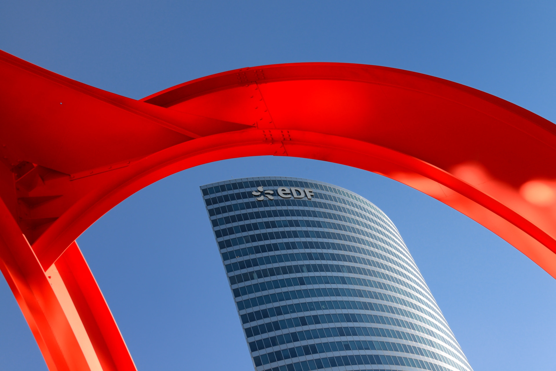 Nikon D800 sample photo. La defense - contrast photography