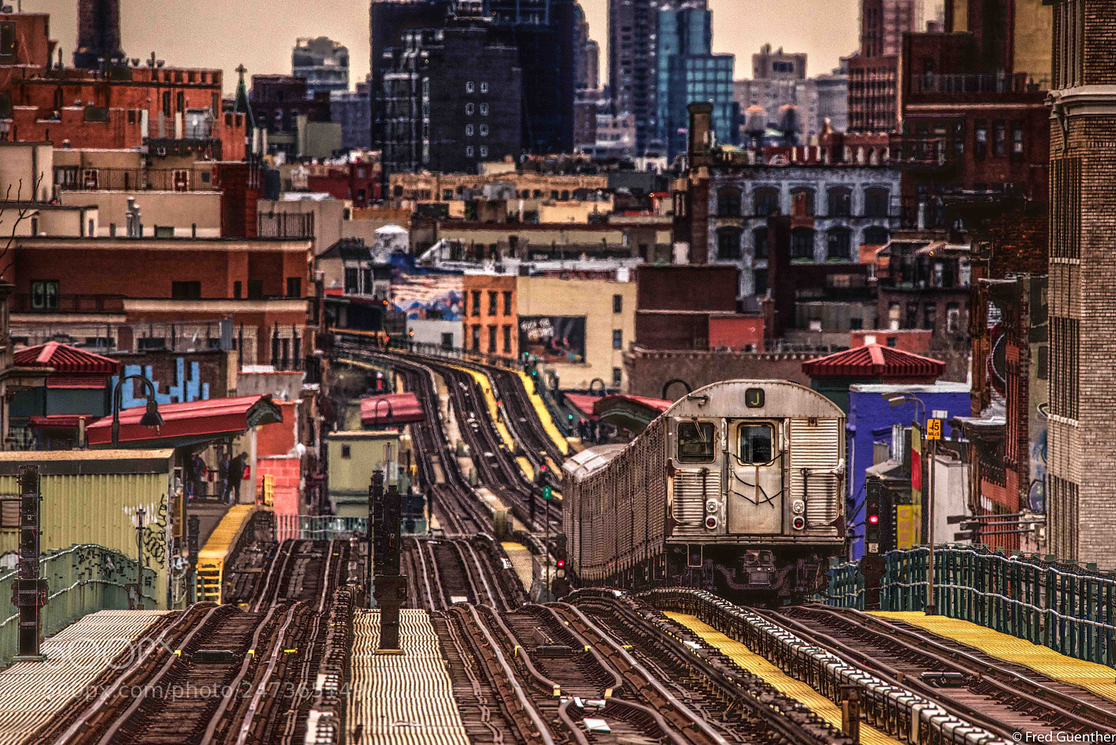 Nikon D810 sample photo. R32 j train leaves photography