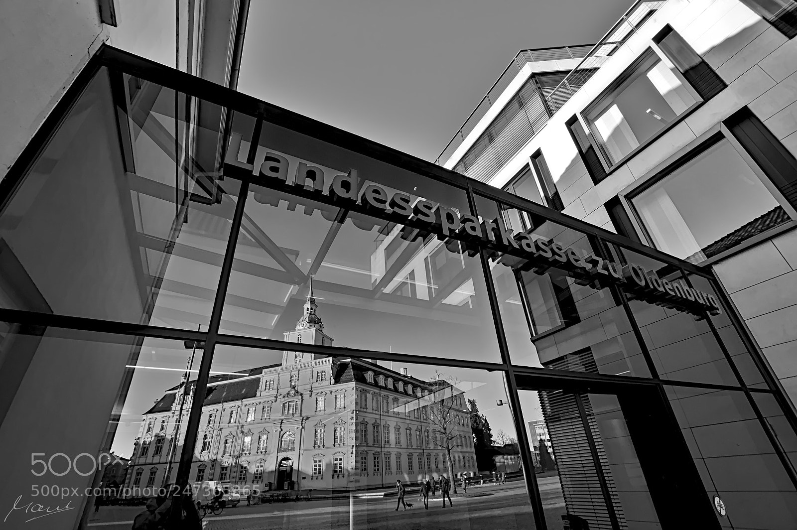 Nikon D90 sample photo. A reflection of old photography