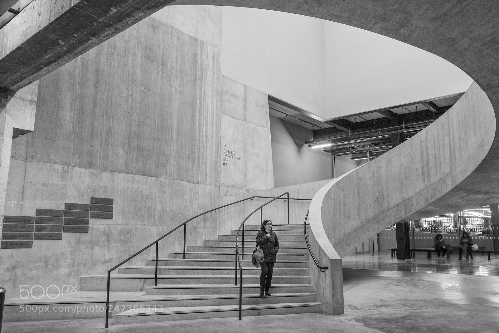 Leica Q (Typ 116) sample photo. Sir henry tate circle. photography