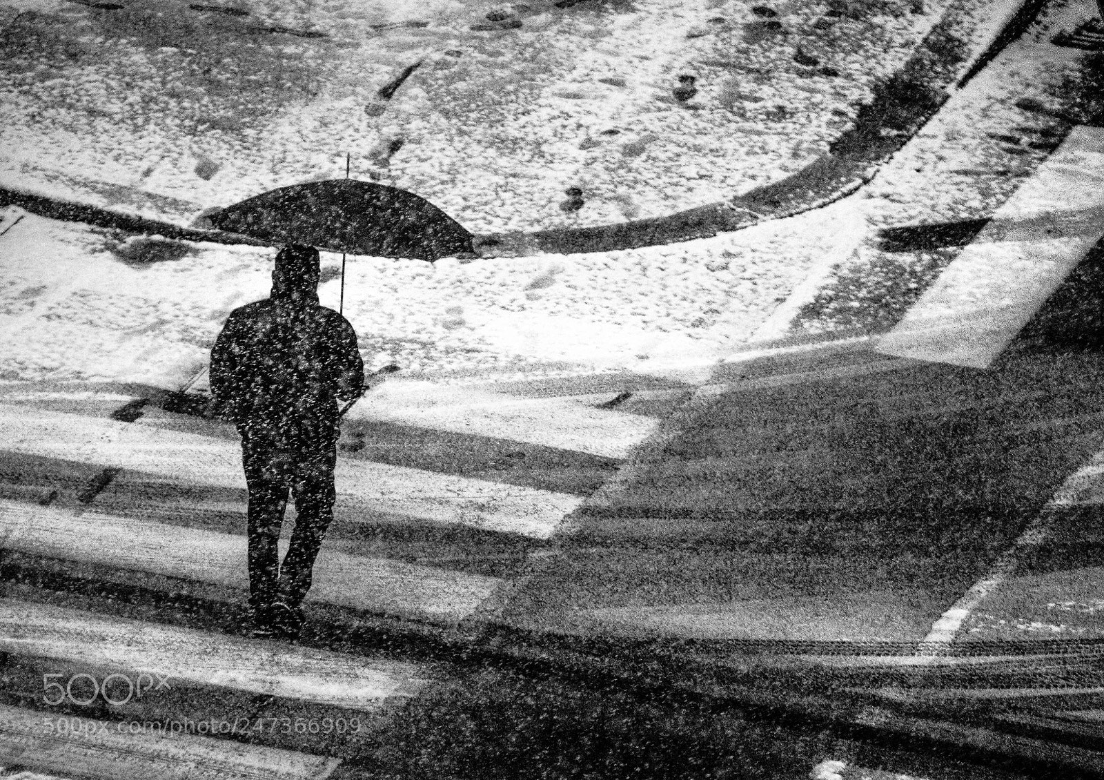 Canon EOS 650D (EOS Rebel T4i / EOS Kiss X6i) sample photo. Man in the snow photography