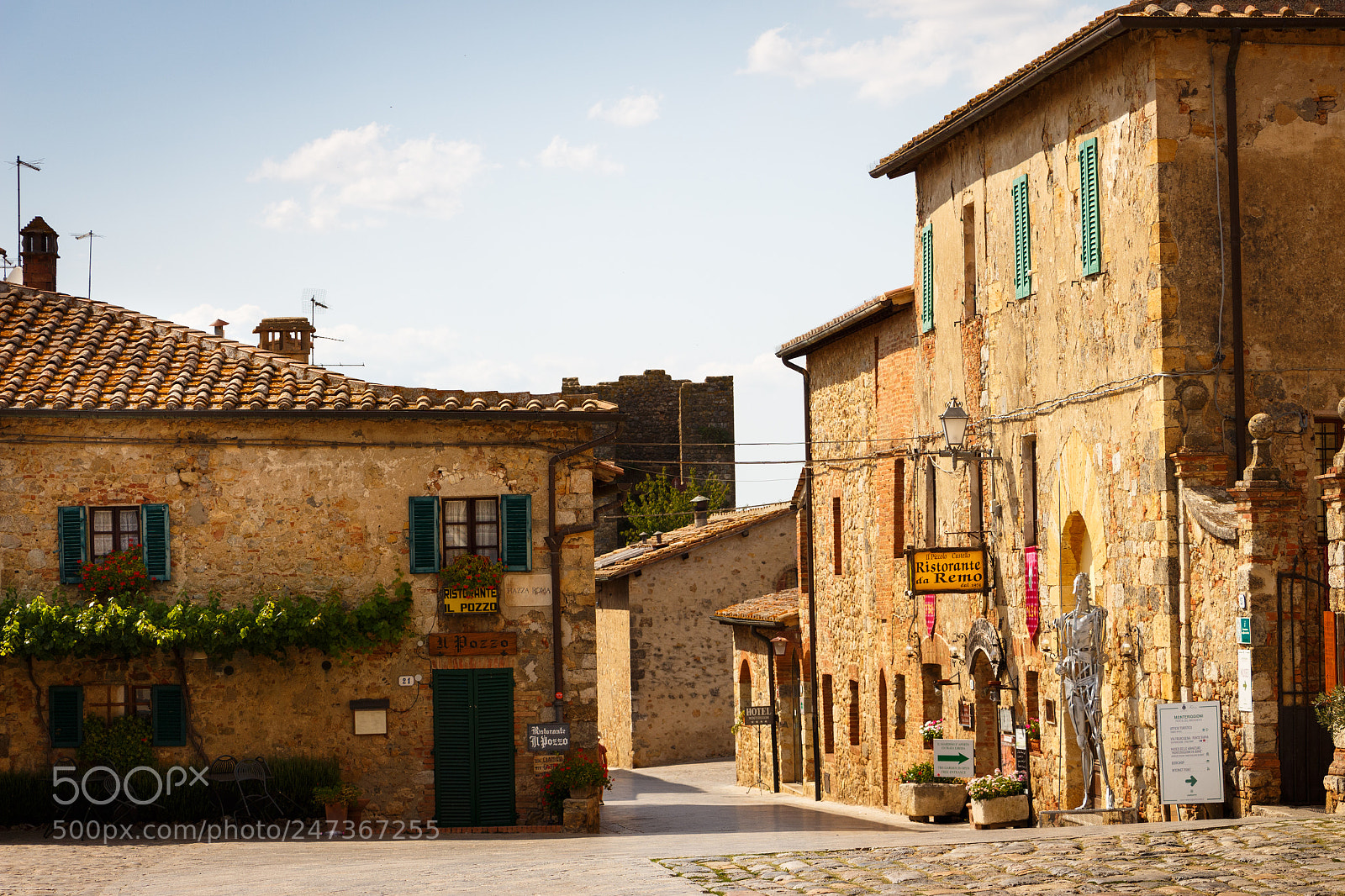Canon EOS 700D (EOS Rebel T5i / EOS Kiss X7i) sample photo. Monteriggioni photography
