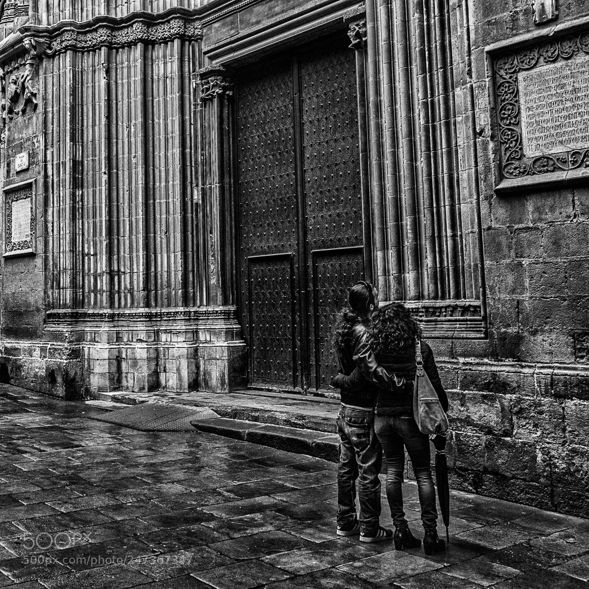 Sony a7R II sample photo. Pareja observando photography