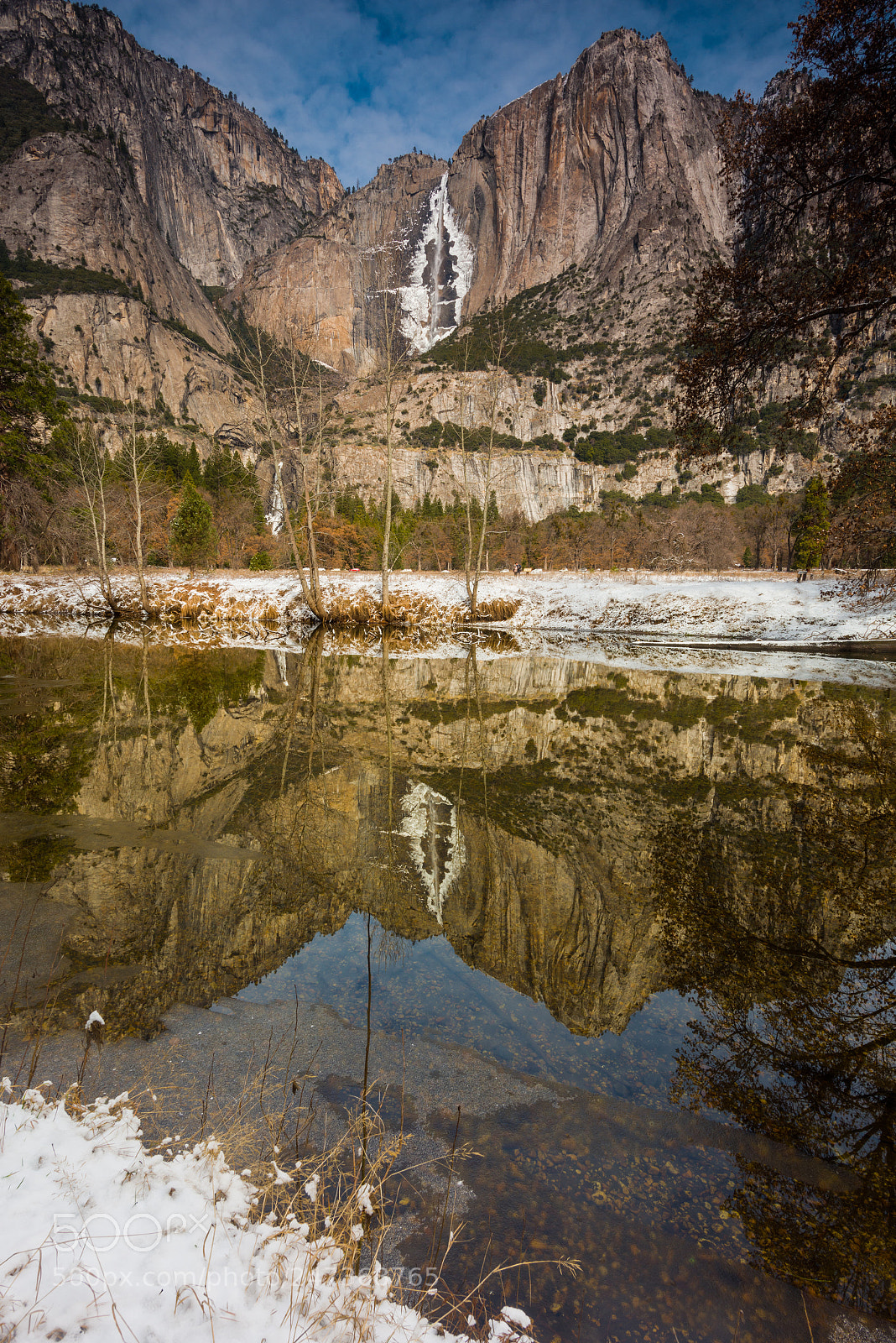 Nikon D810 sample photo. Yosemite falls reflection photography