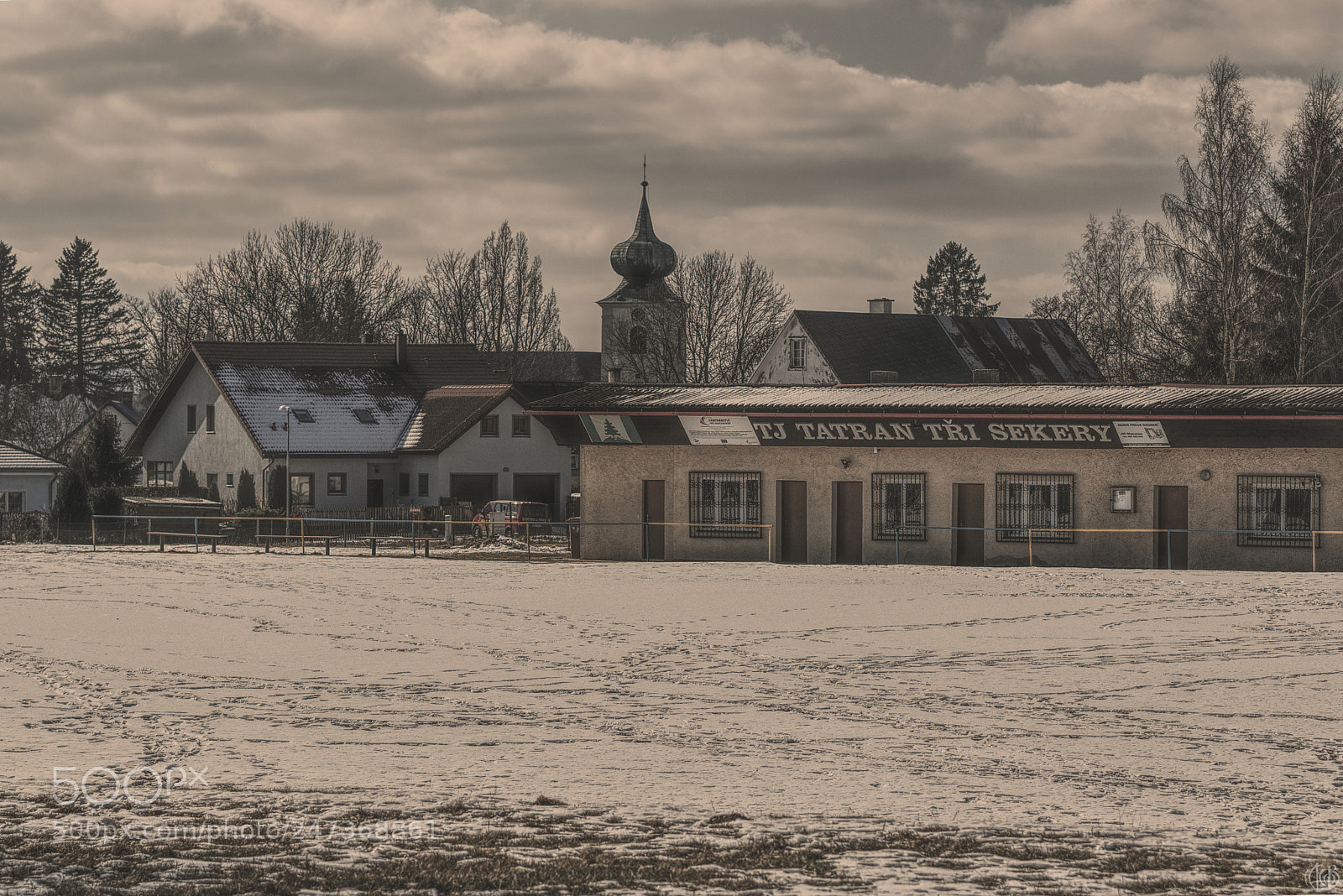 Canon EOS 750D (EOS Rebel T6i / EOS Kiss X8i) sample photo. Tri sekery football place photography