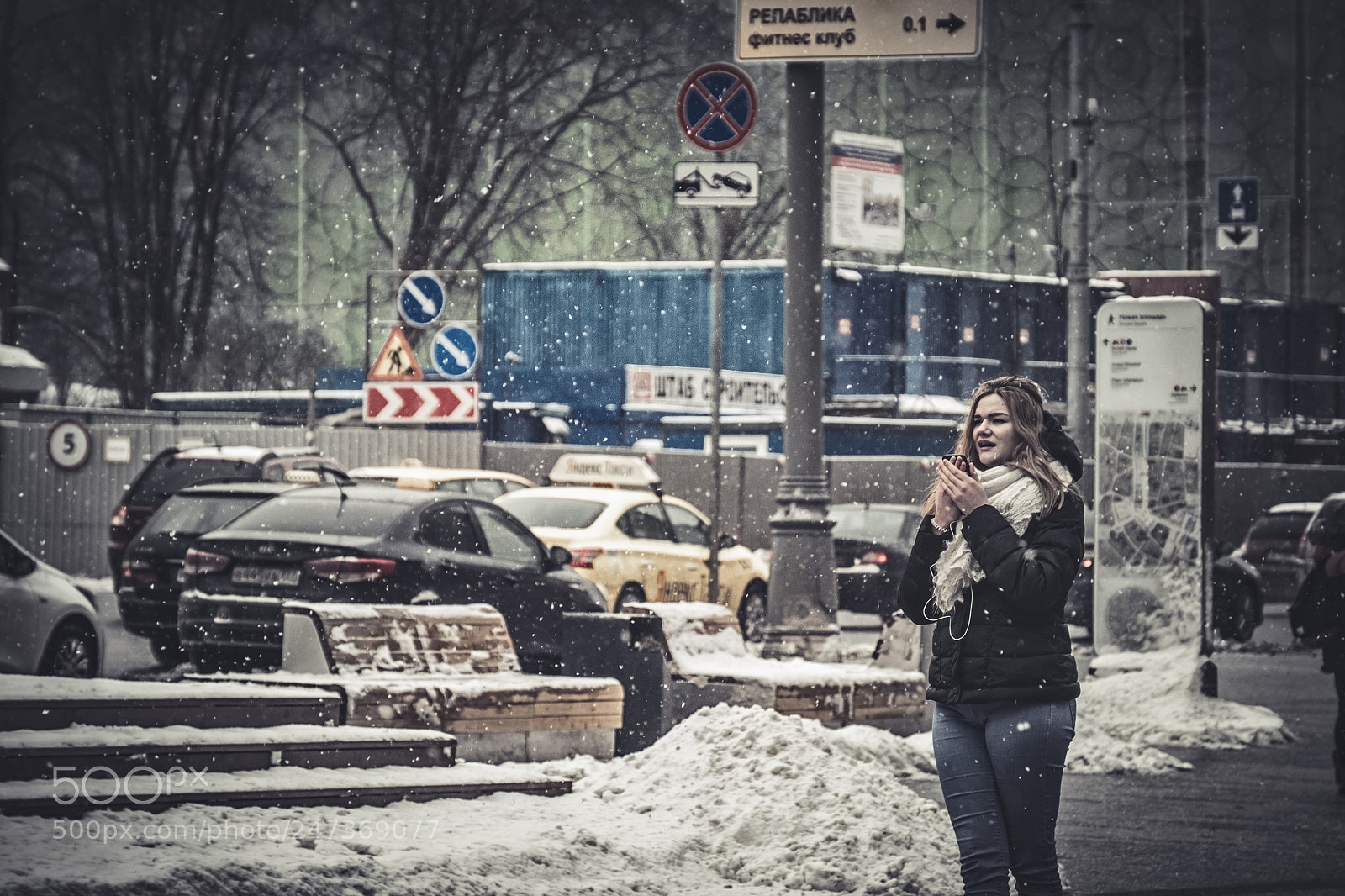 Fujifilm X-T1 sample photo. Moscow, winter, girl and photography
