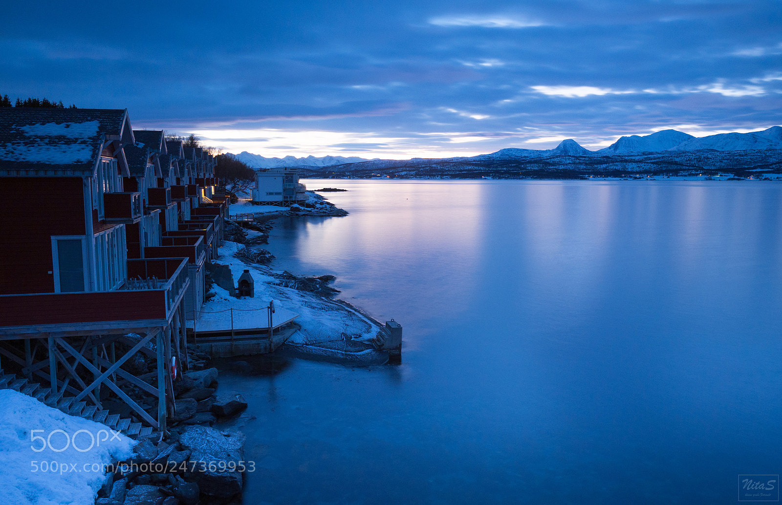 Olympus OM-D E-M1 Mark II sample photo. Blue hour - longer photography