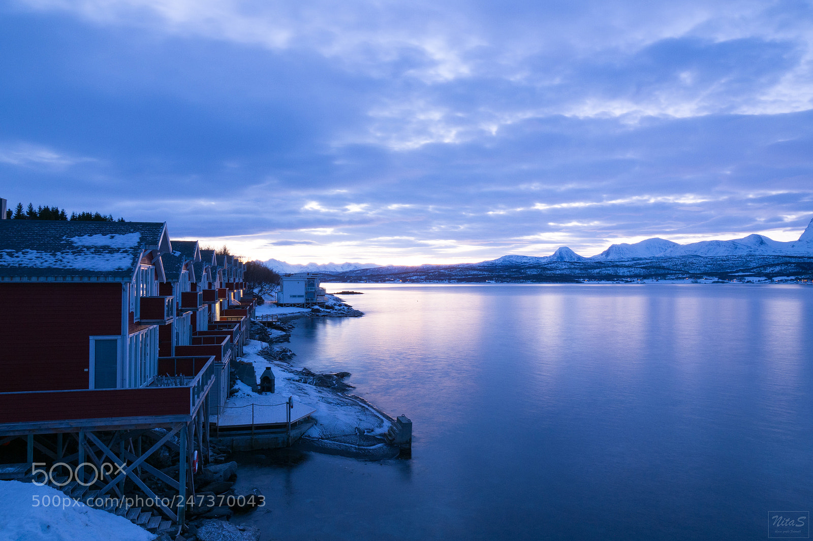 Olympus OM-D E-M1 Mark II sample photo. Blue hour photography