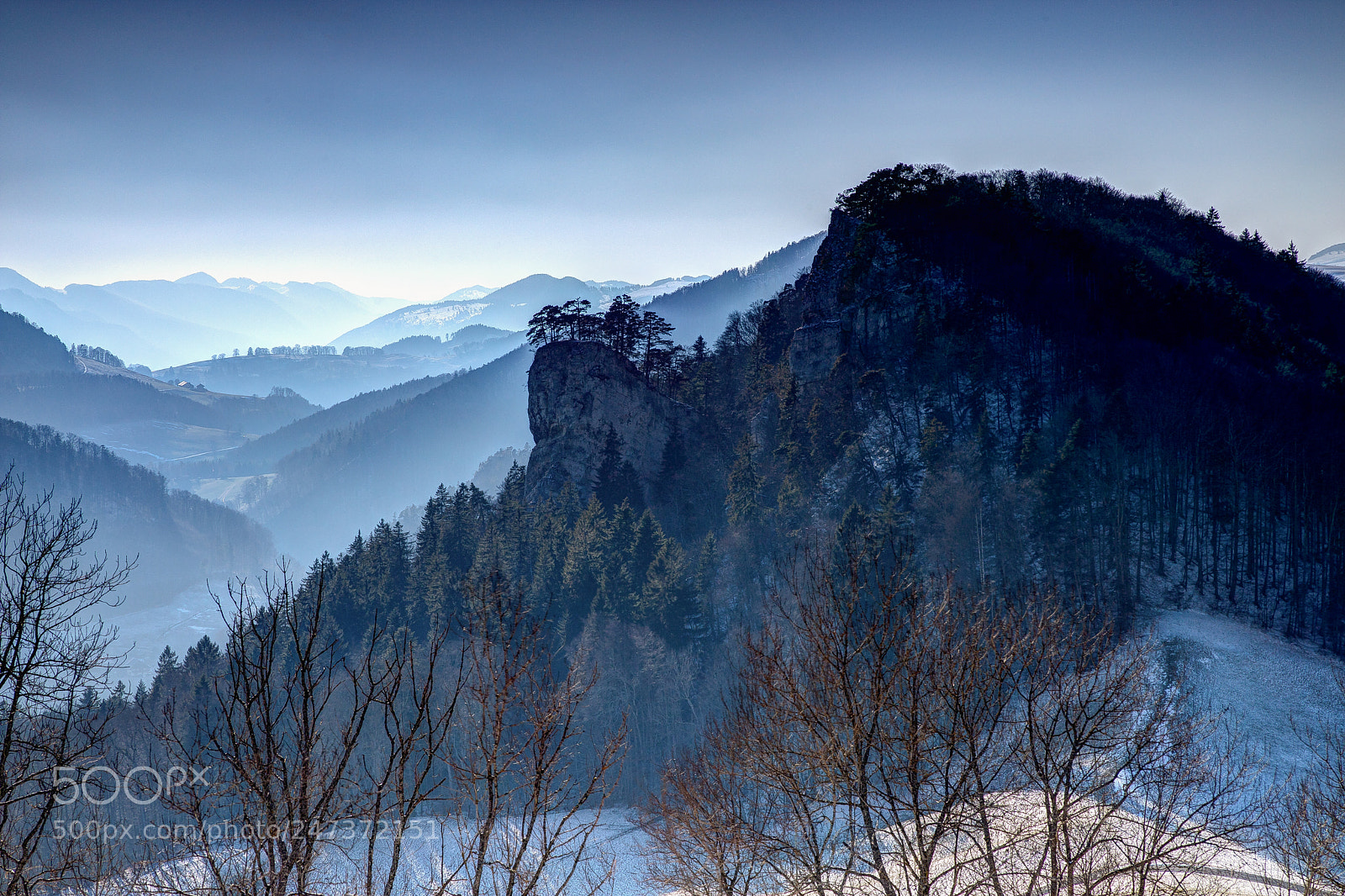 Canon EOS 6D Mark II sample photo. Cold winter day photography