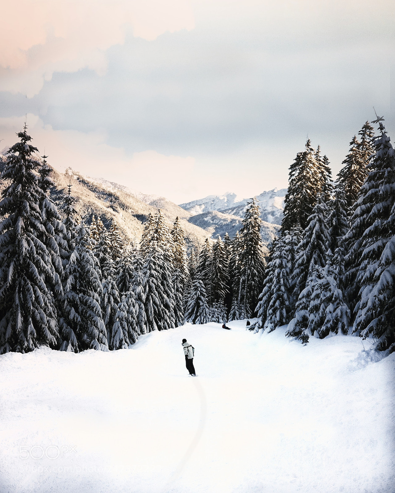 Apple iPhone 4 sample photo. Crazy snowboard ❄️ photography