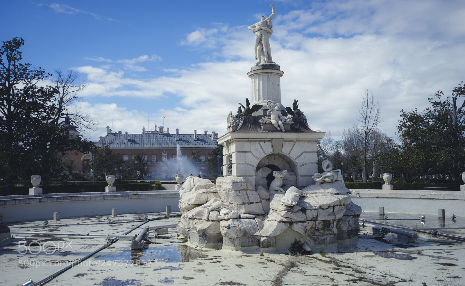 Sony a7 sample photo. Gardens of the city photography