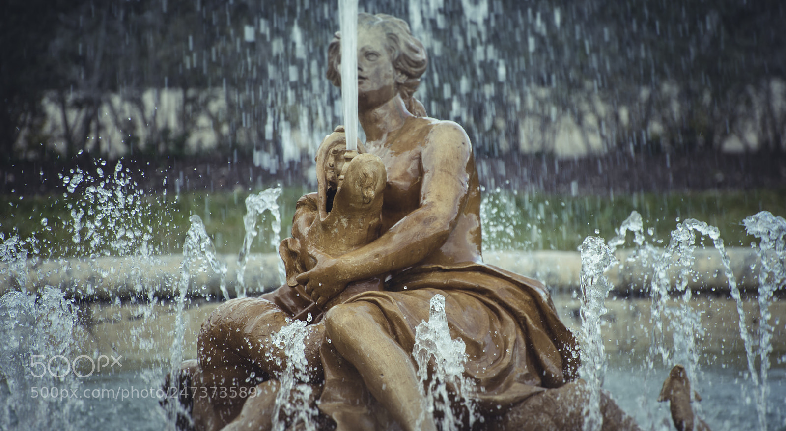 Sony a7 sample photo. Goddess ceres, water fountains photography