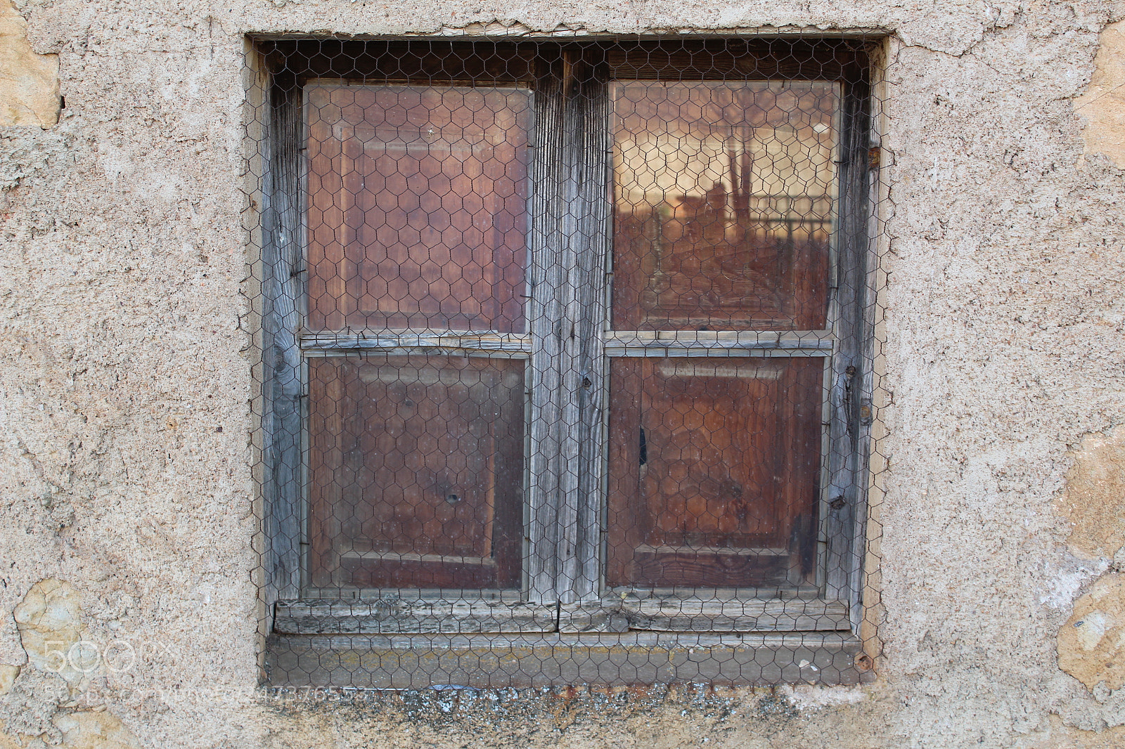 Canon EF-S 18-55mm F3.5-5.6 III sample photo. Ventana y reja en photography