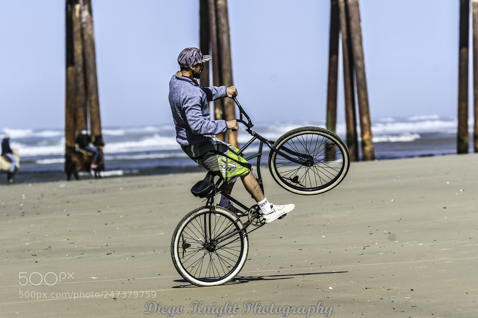 Nikon D500 sample photo. Cruising on the beach photography