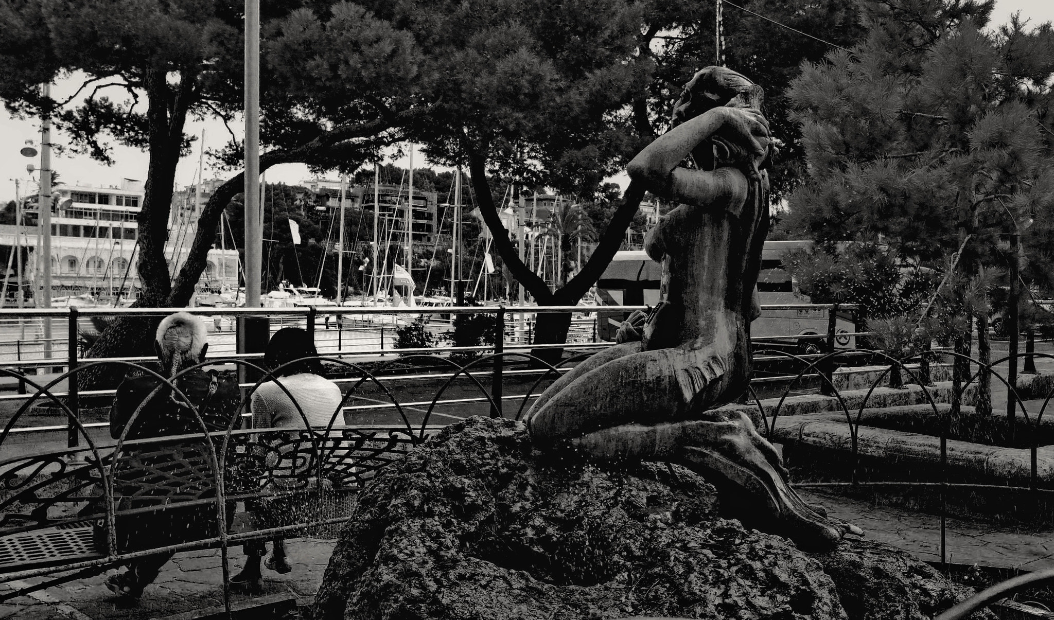 Canon EOS sample photo. Direction of views photography