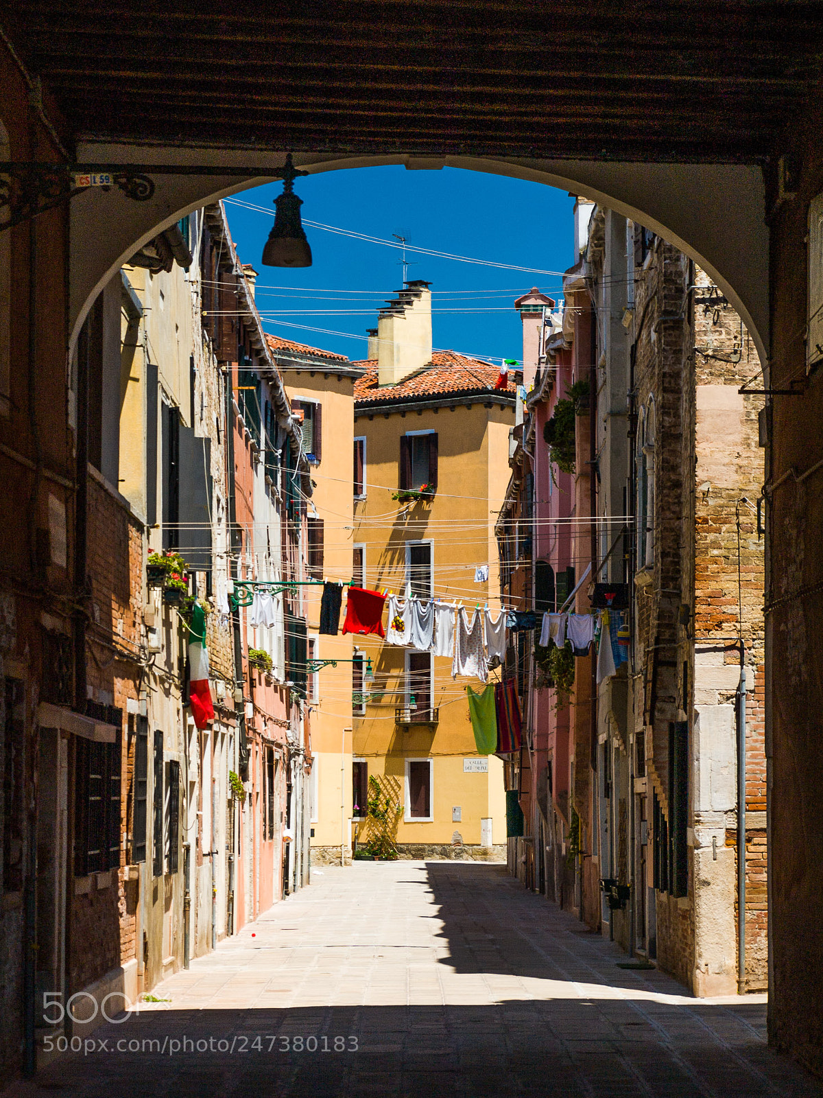 Olympus E-420 (EVOLT E-420) sample photo. Laundry in venice photography