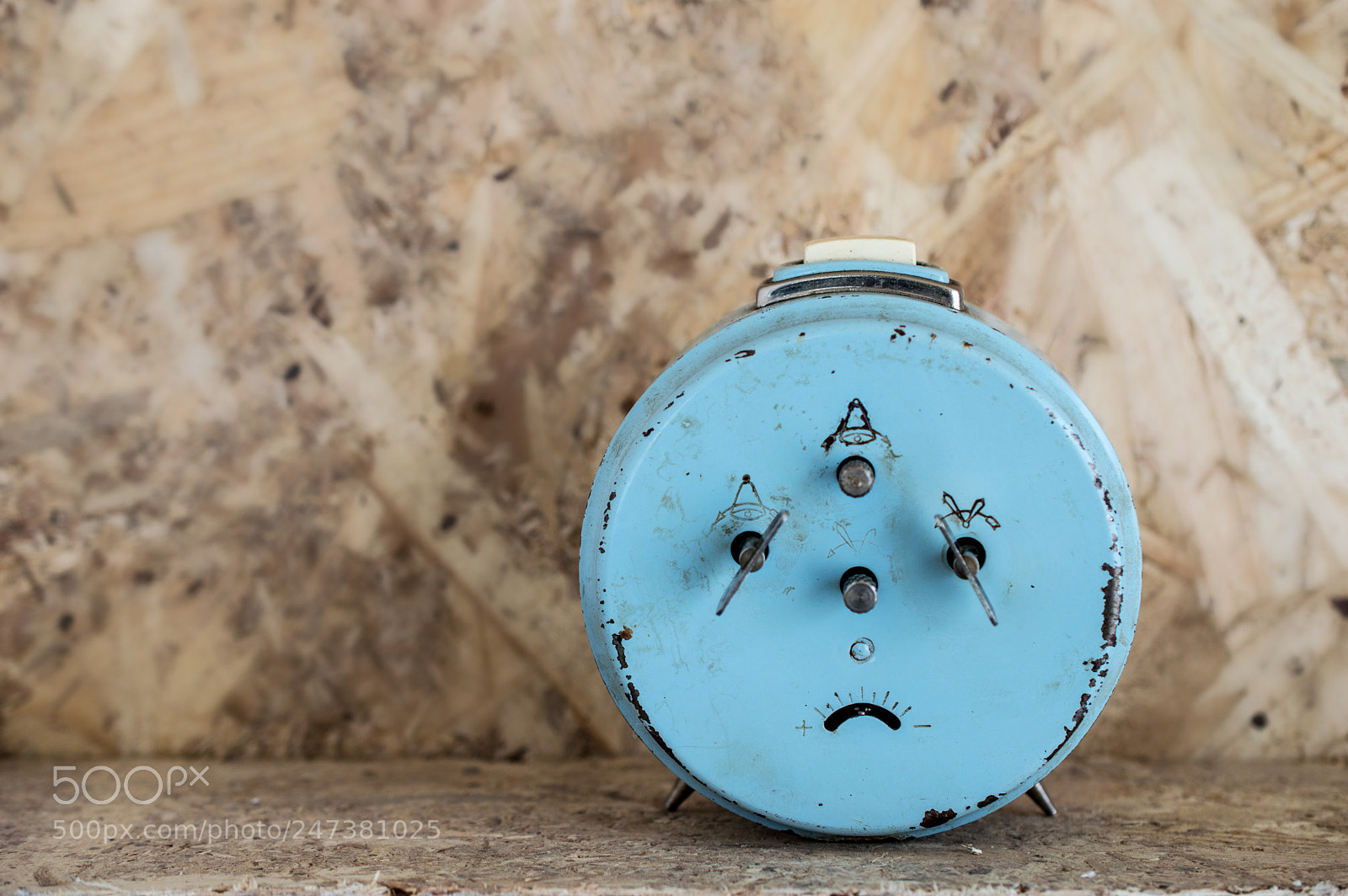 Nikon D3200 sample photo. Sad face clock photography