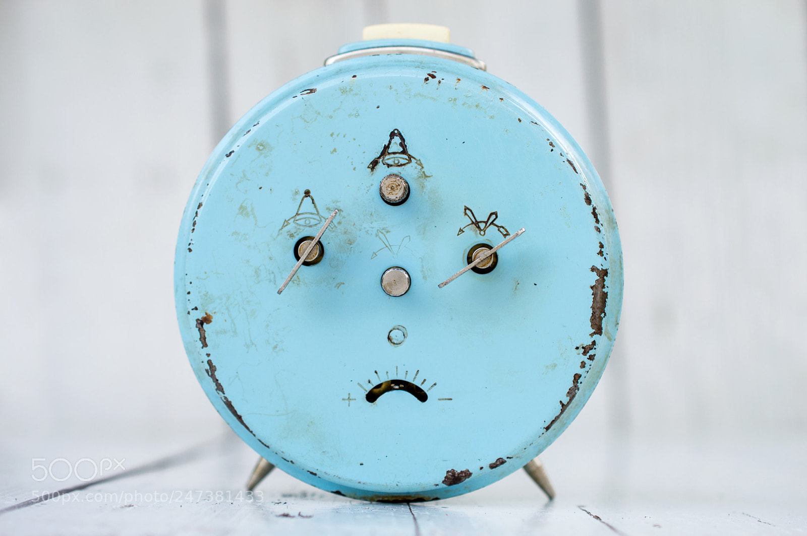 Nikon D3200 sample photo. Sad face clock photography