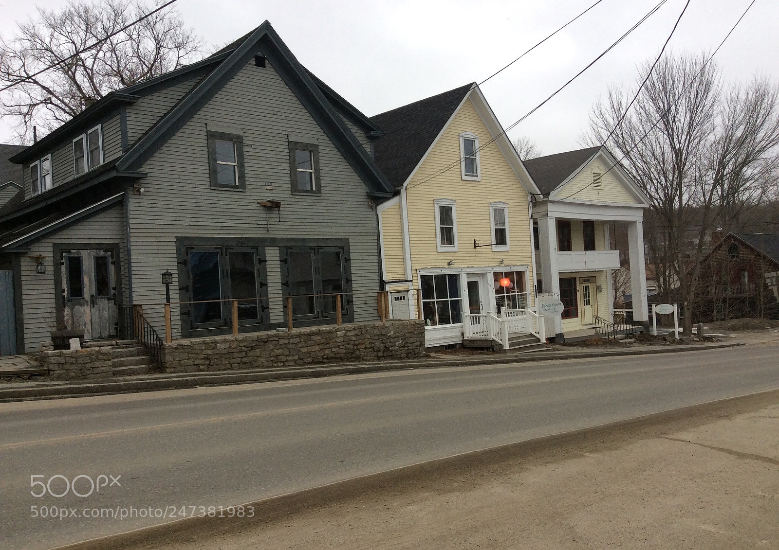 Apple iPad mini 2 sample photo. Shops in small town photography