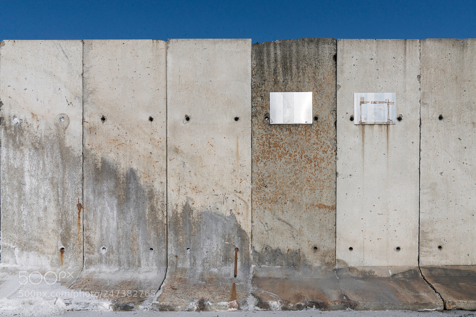 Sony a7R II sample photo. Wall photography