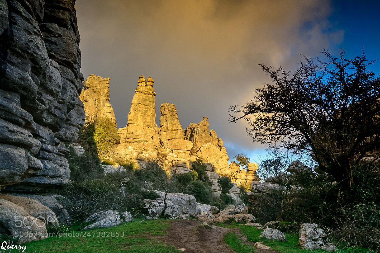 Nikon D7100 sample photo. El torcal buscando la photography
