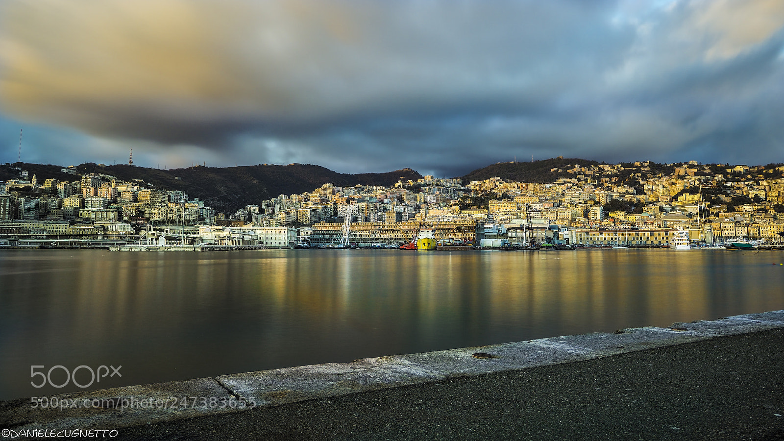 Olympus OM-D E-M10 III sample photo. Porto di genova photography