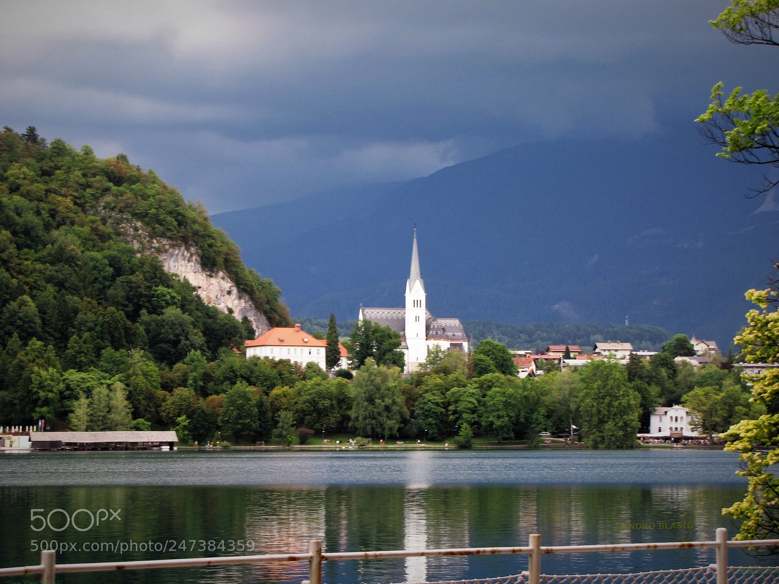 Canon PowerShot SX10 IS sample photo. Lago di bled photography