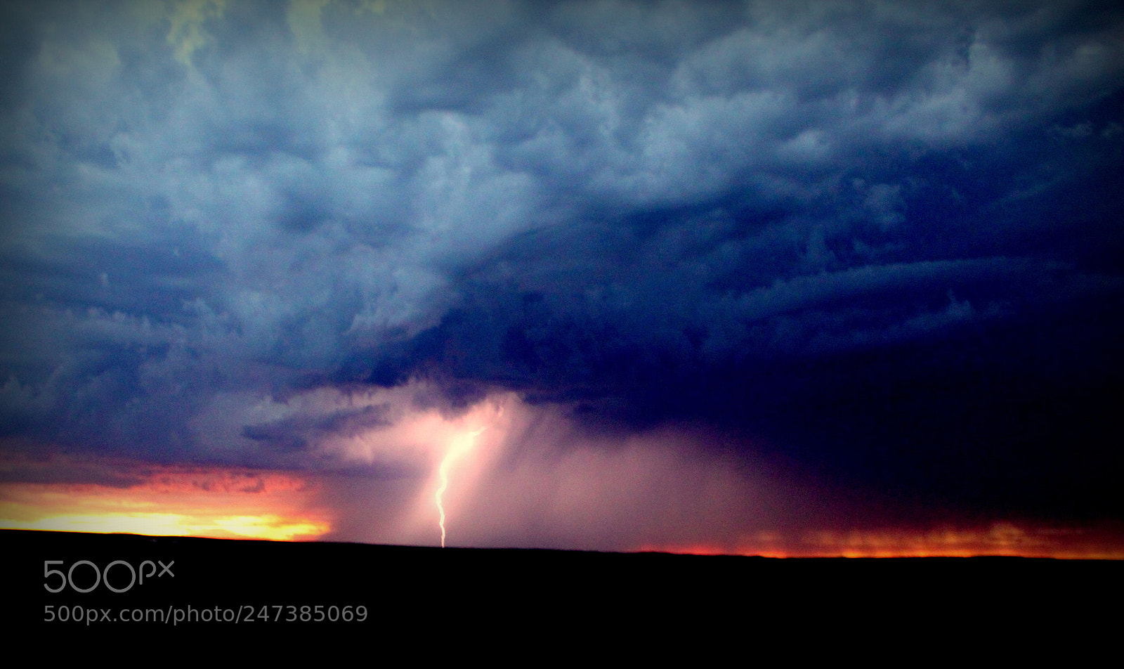 Canon EOS 550D (EOS Rebel T2i / EOS Kiss X4) sample photo. Lightning storm photography