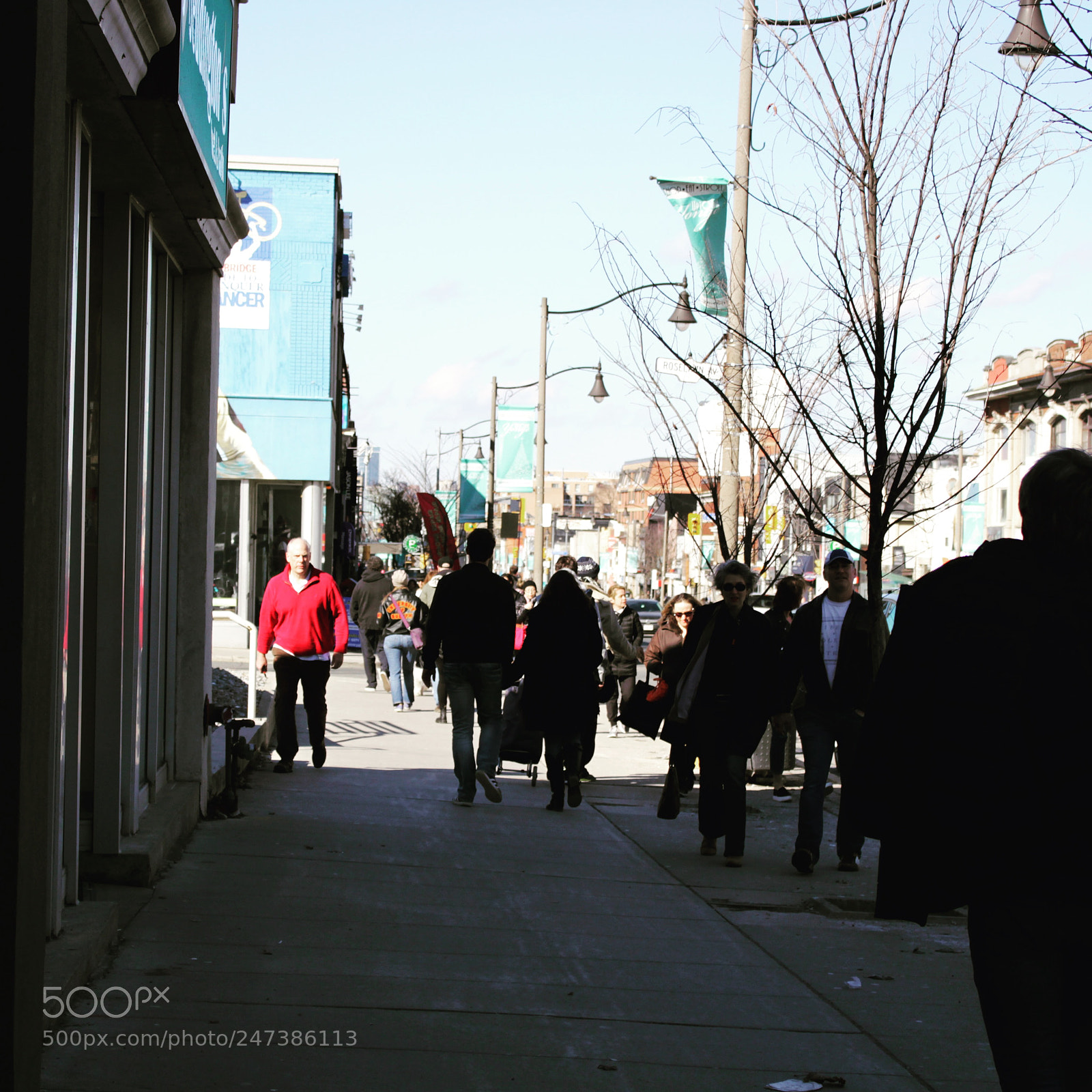 Canon EOS 100D (EOS Rebel SL1 / EOS Kiss X7) sample photo. Yonge street toronto..walkabout photography