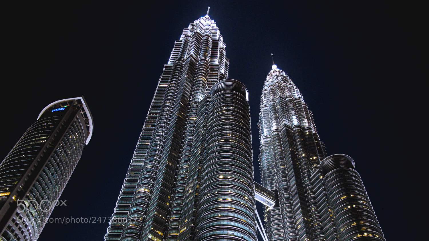 Canon PowerShot G12 sample photo. Petronas towers photography