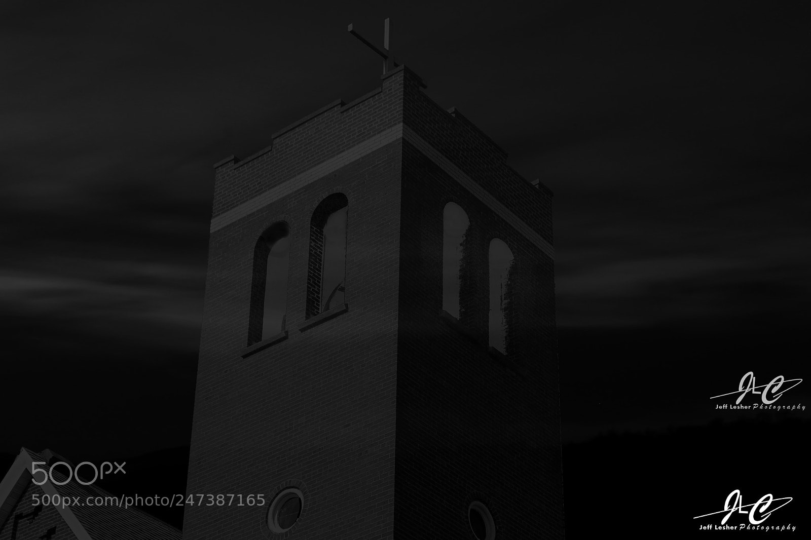 Canon EOS 1300D (EOS Rebel T6 / EOS Kiss X80) sample photo. Night church photography