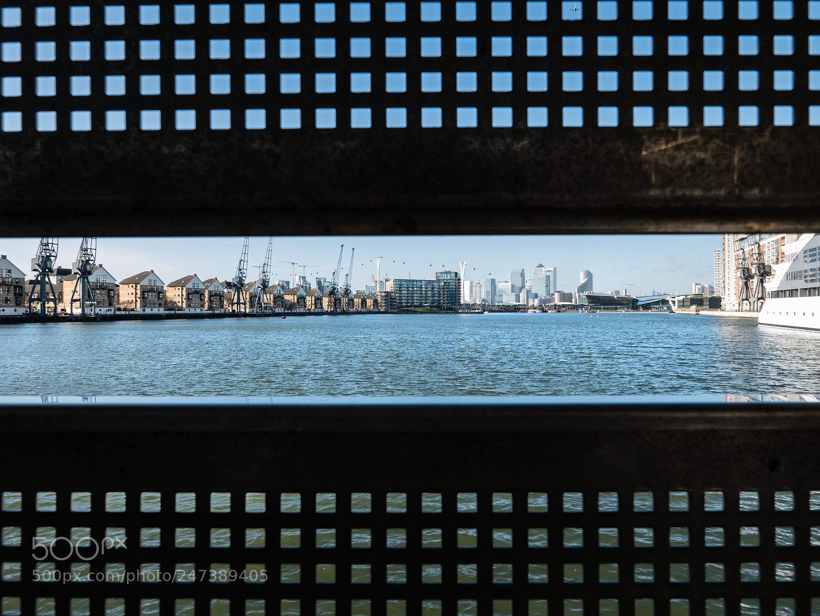 Panasonic Lumix DMC-LX100 sample photo. Frame on royal victoria photography