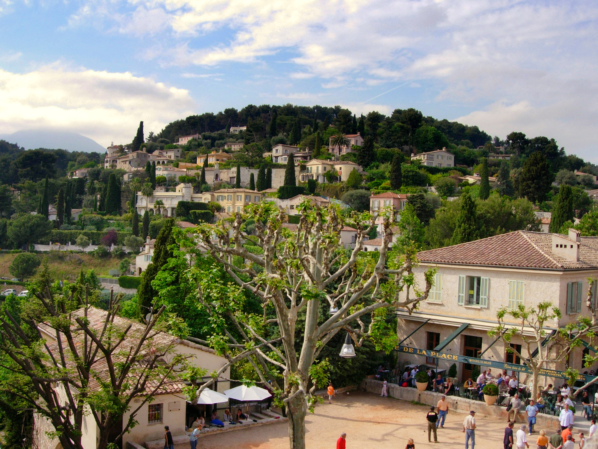 Nikon E5200 sample photo. French life scene - villages photography