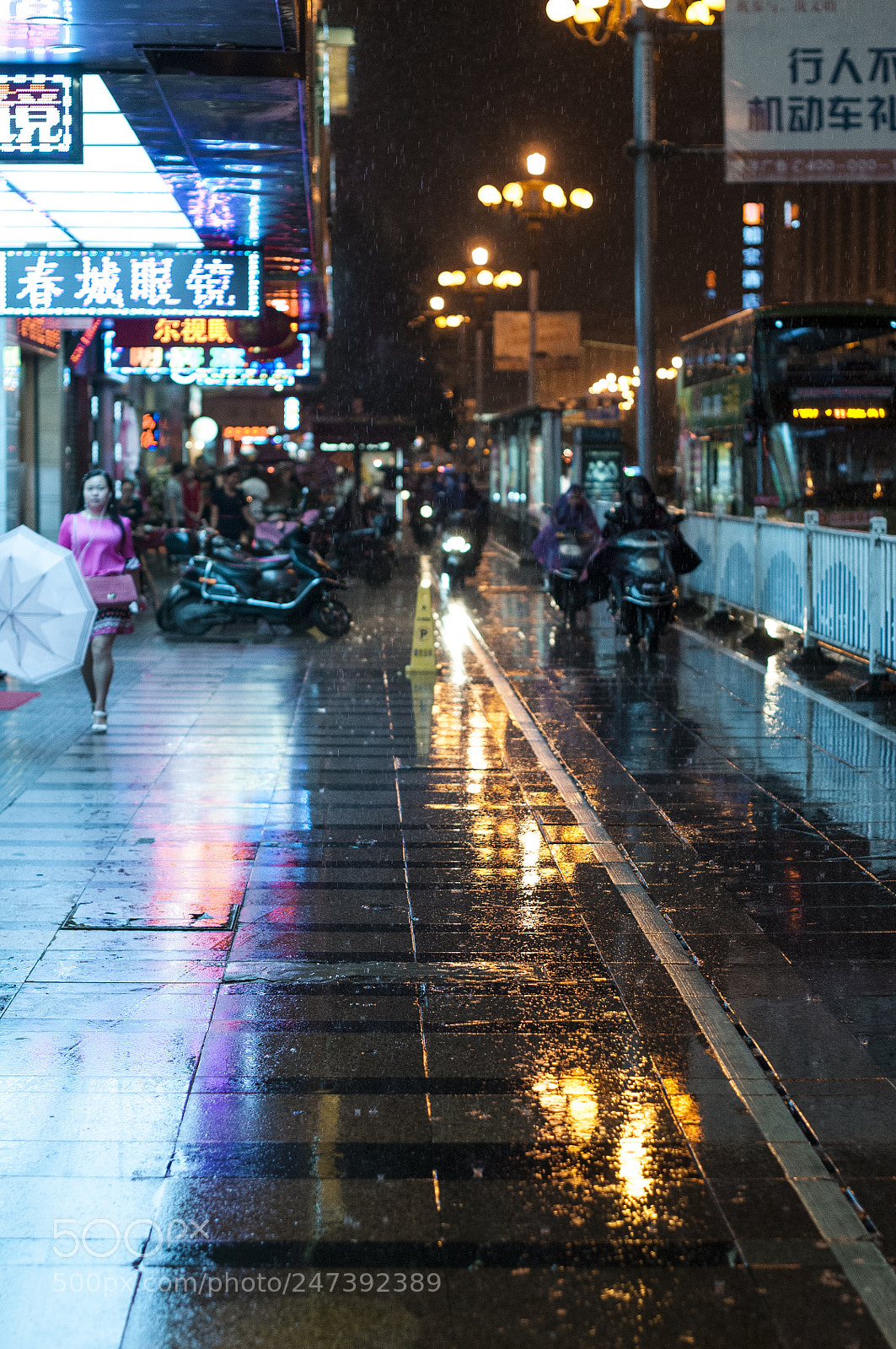 Nikon D300S sample photo. Rainy street in guilin photography