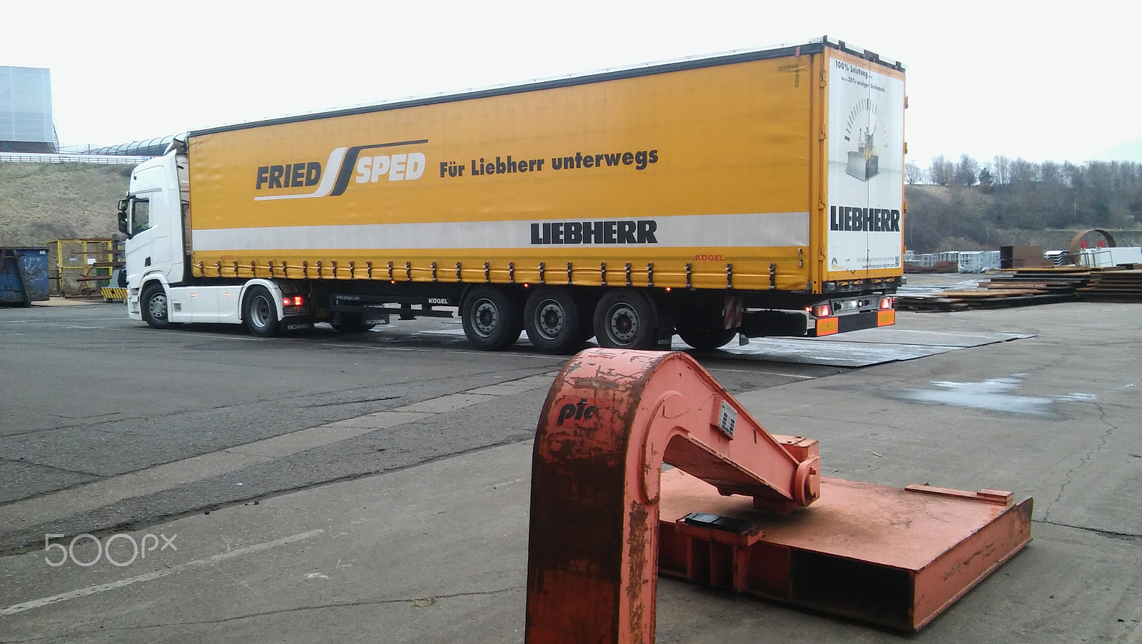 LG SPIRIT 4G LTE sample photo. Liebherr transport photography