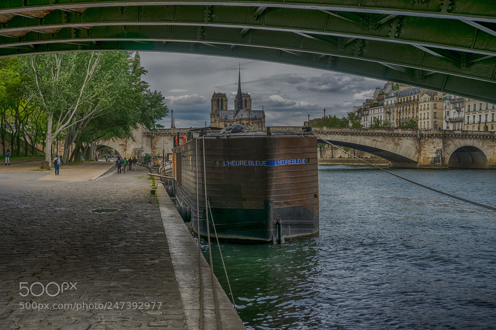 Sony a7 sample photo. Near the seine photography