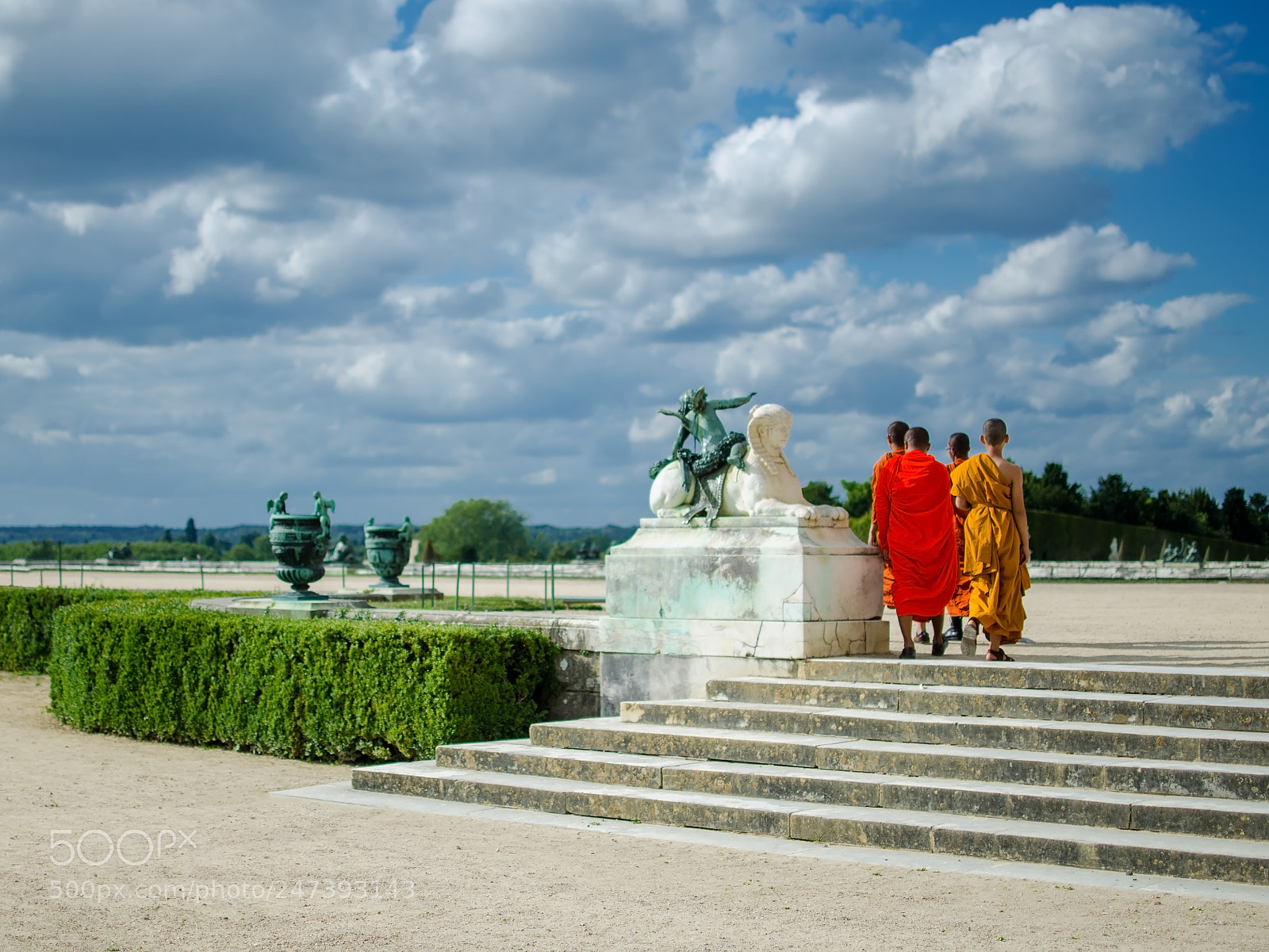 Nikon D5100 sample photo. Monks in versailles photography