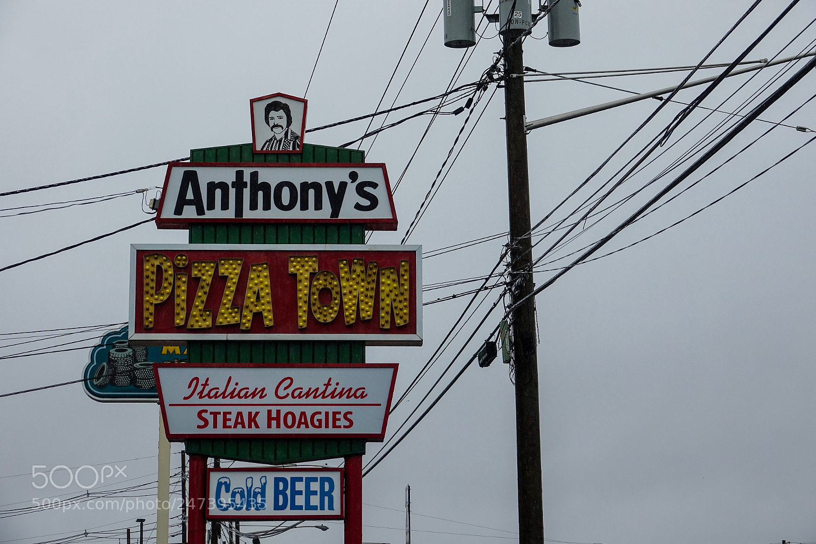 Sony Cyber-shot DSC-RX10 III sample photo. Anthony’s pizza town photography