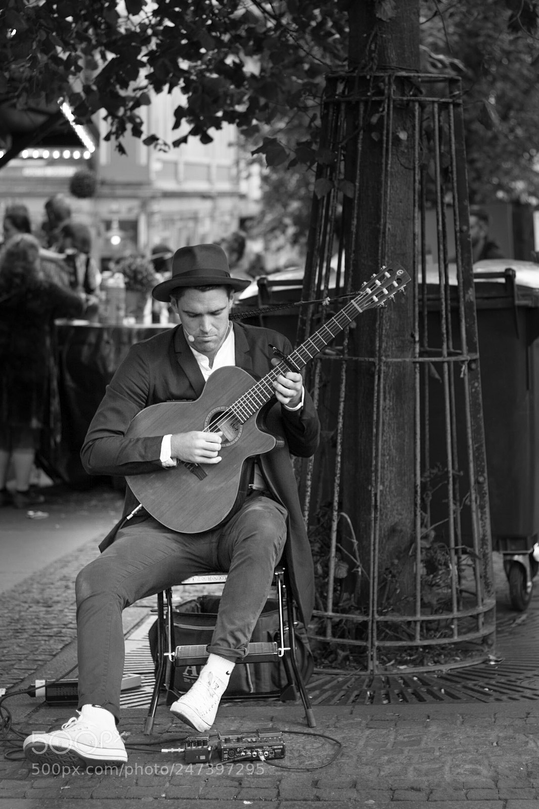 Canon EOS 800D (EOS Rebel T7i / EOS Kiss X9i) sample photo. A soul of music photography