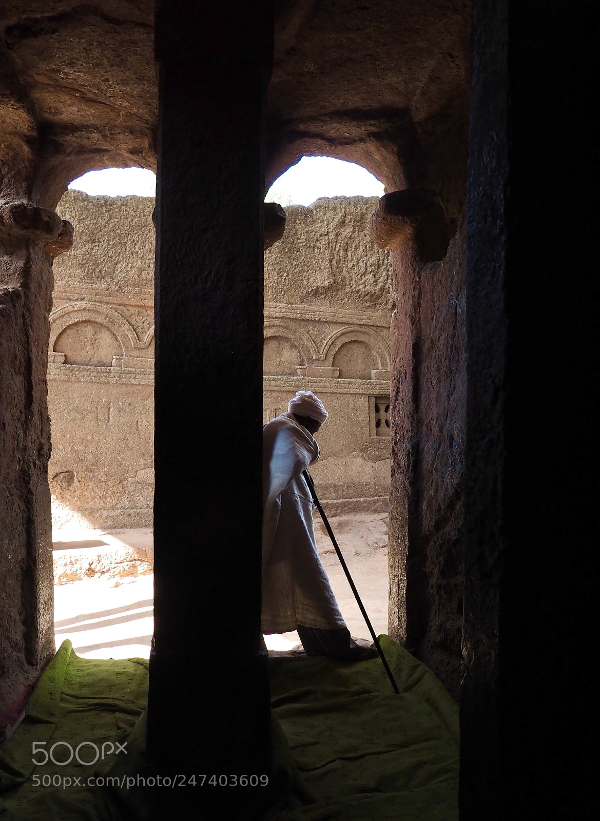 Olympus OM-D E-M5 II sample photo. Monk at lalibella stone photography