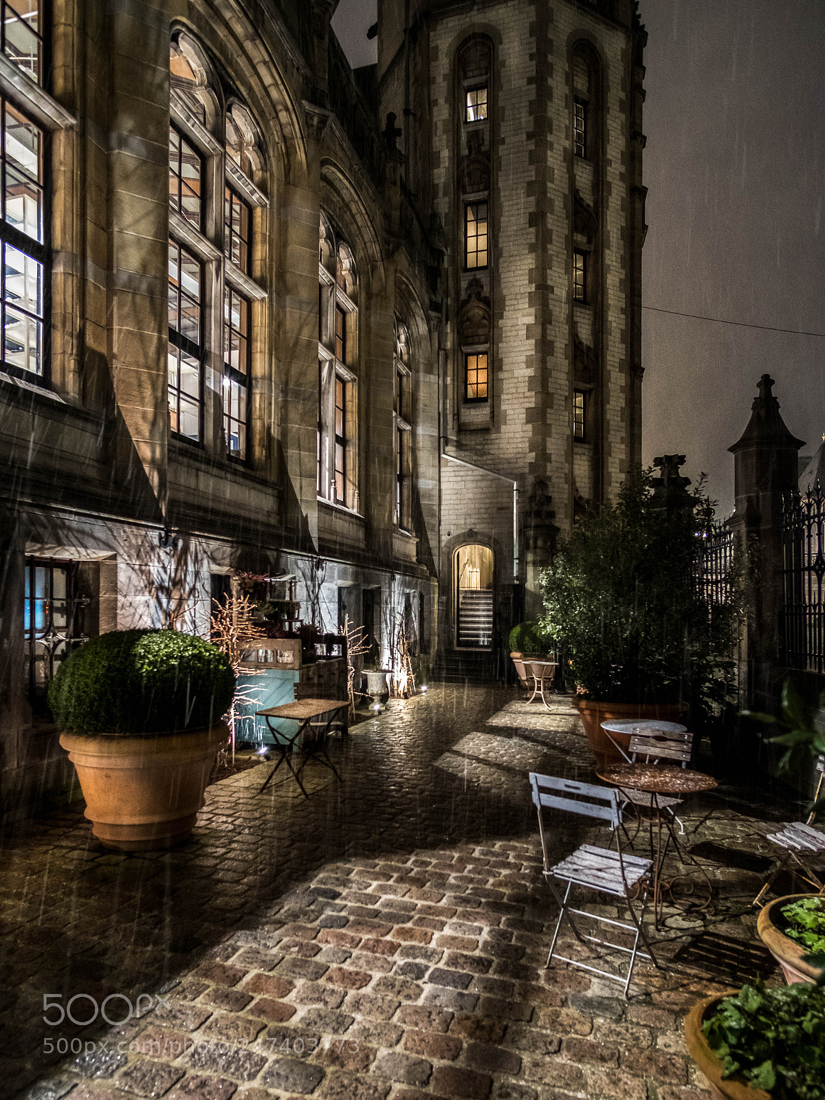 Fujifilm X-Pro2 sample photo. Sous la pluie photography