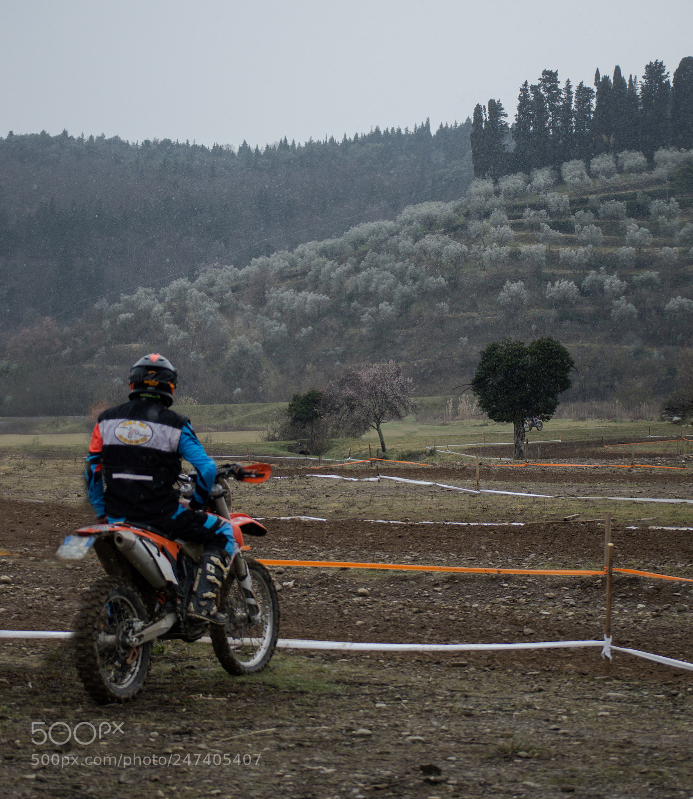 Nikon D3200 sample photo. Before the race photography