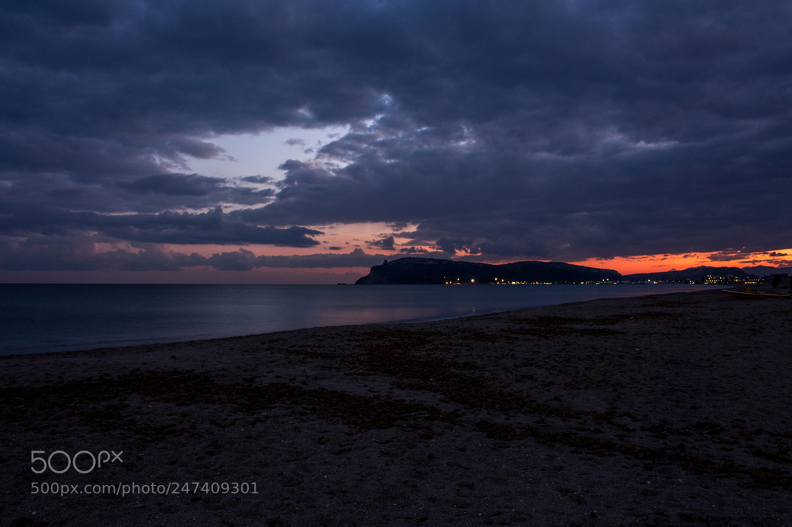 Canon EOS 700D (EOS Rebel T5i / EOS Kiss X7i) sample photo. Clody sunset over poetto photography
