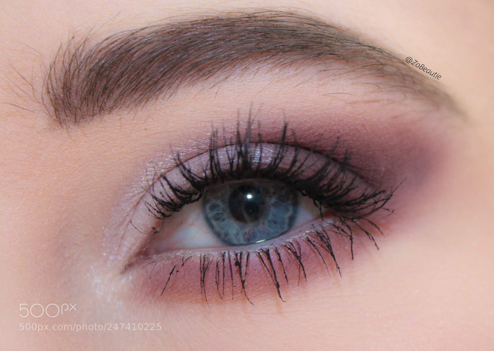 Canon EOS 1200D (EOS Rebel T5 / EOS Kiss X70 / EOS Hi) sample photo. Valentine look eye photography