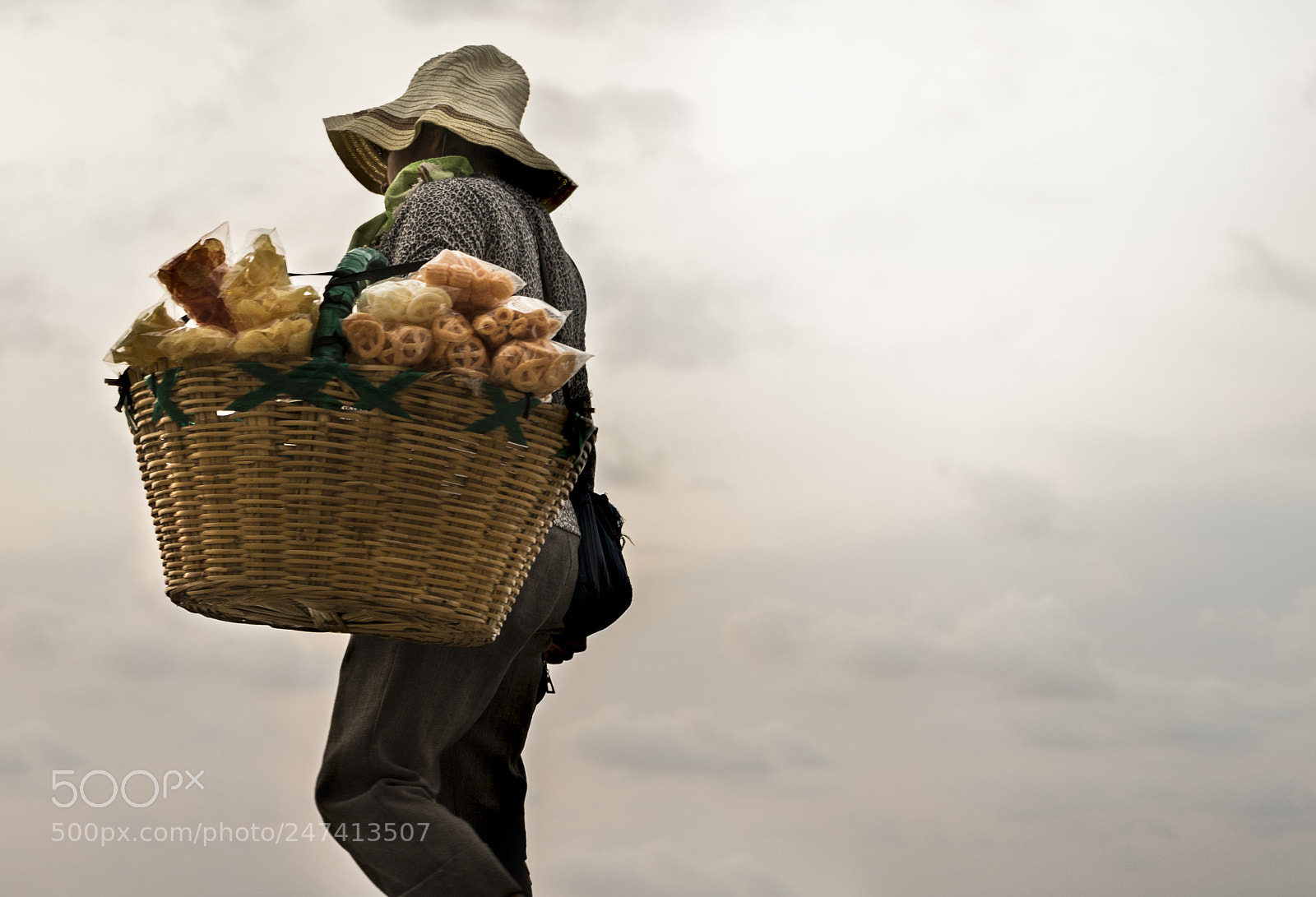 Sony a7 sample photo. Chicharrones de harina, en photography