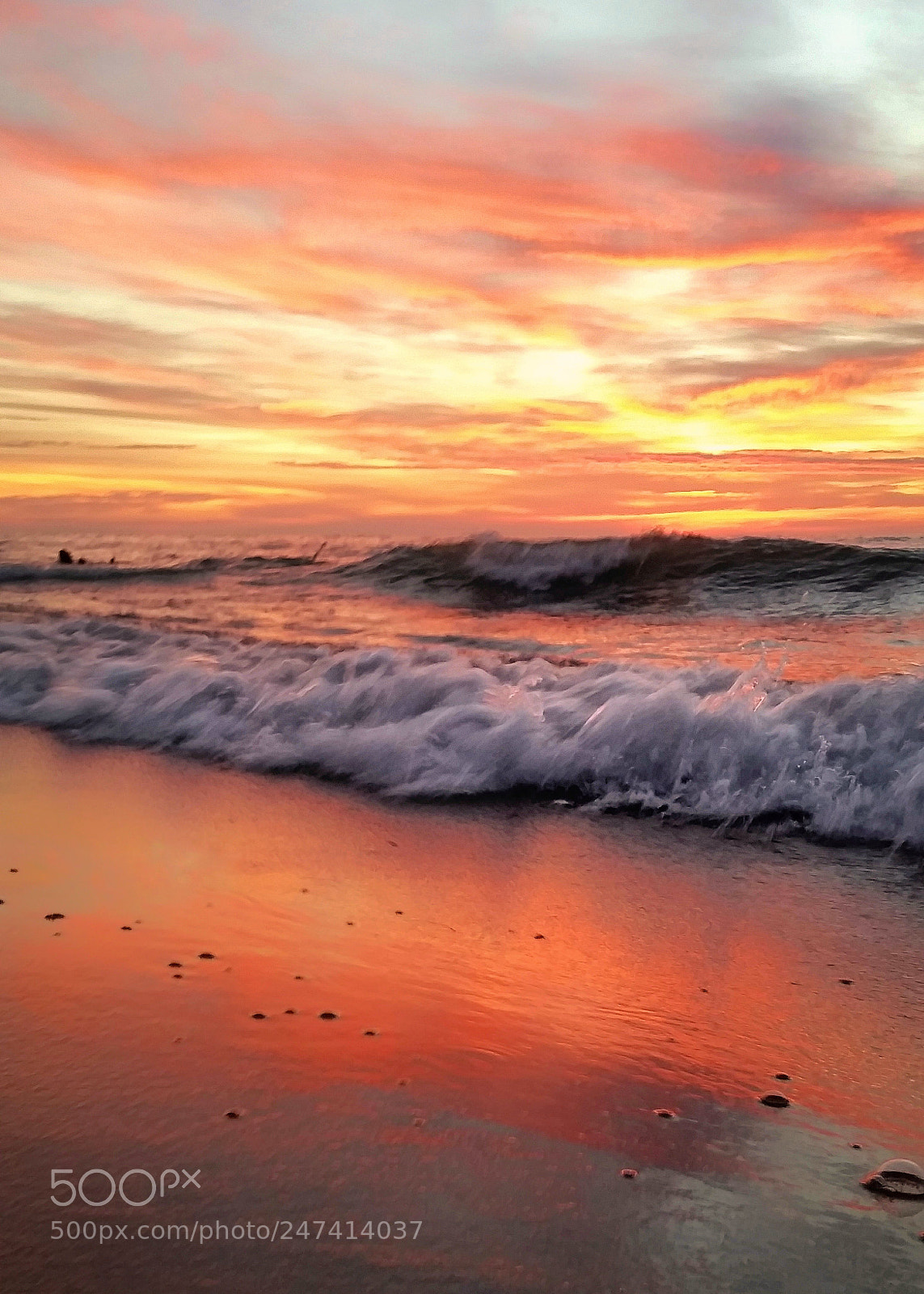 Samsung Galaxy S5 sample photo. Scarborough waves photography
